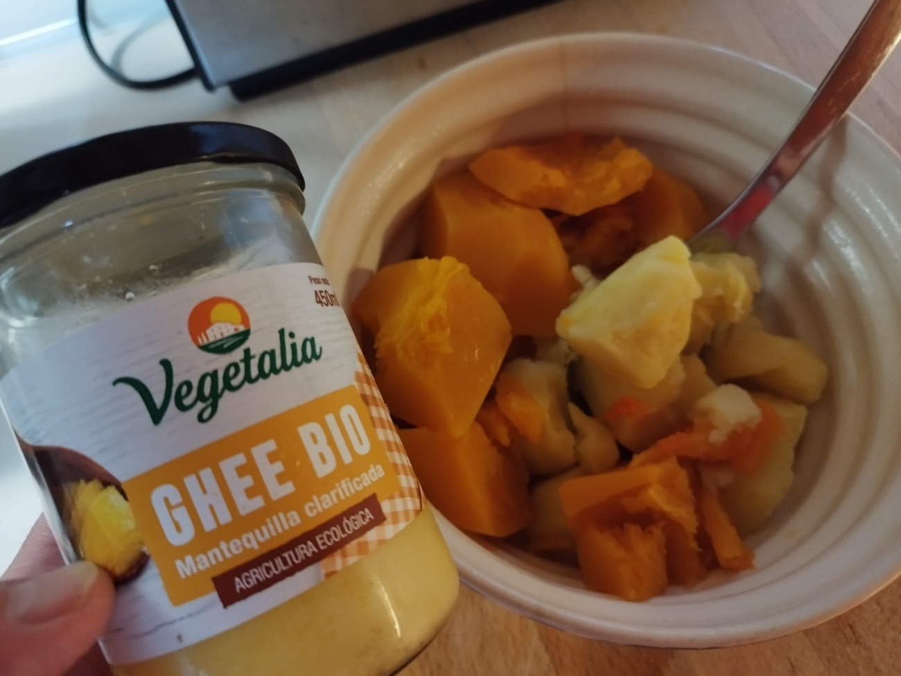 puré de patata y calabaza con ghee bio

Descripción generada automáticamente con confianza media