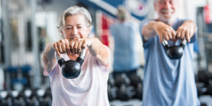 entrenar fuerza en mayores de 50 años